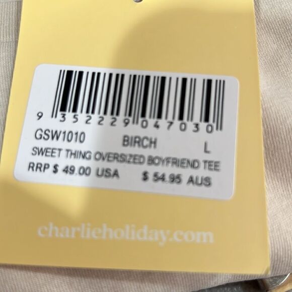 Charlie Holiday Sweet Thing Beige oversized Boyfriend Graphic tee size L… - Picture 6 of 9